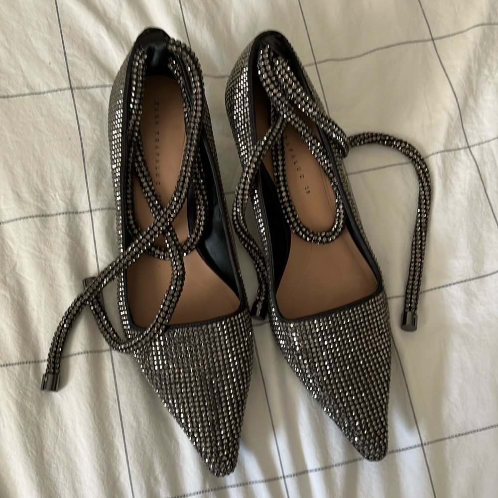 Zara’s studded occasion heel